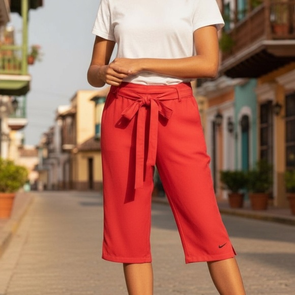 Nike Pants - Nike dri-fit cropped capri yoga pants s